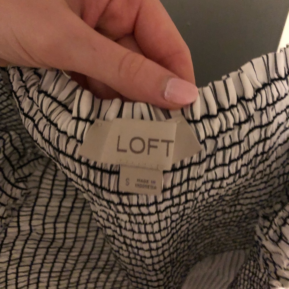 Loft Cold Shoulder Top - Picture 3 of 3